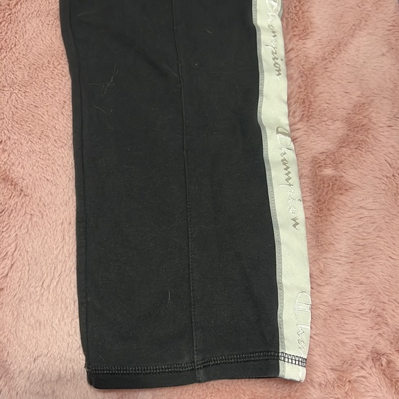 Mens black champion sweatpants. Size XL. - Picture 6 of 6